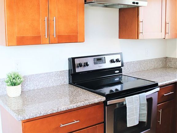 3rd image of 6501 Fulton Ave APT 8
