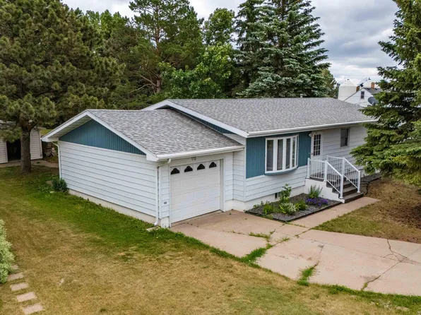 113 2nd St N, New Salem, ND 58563