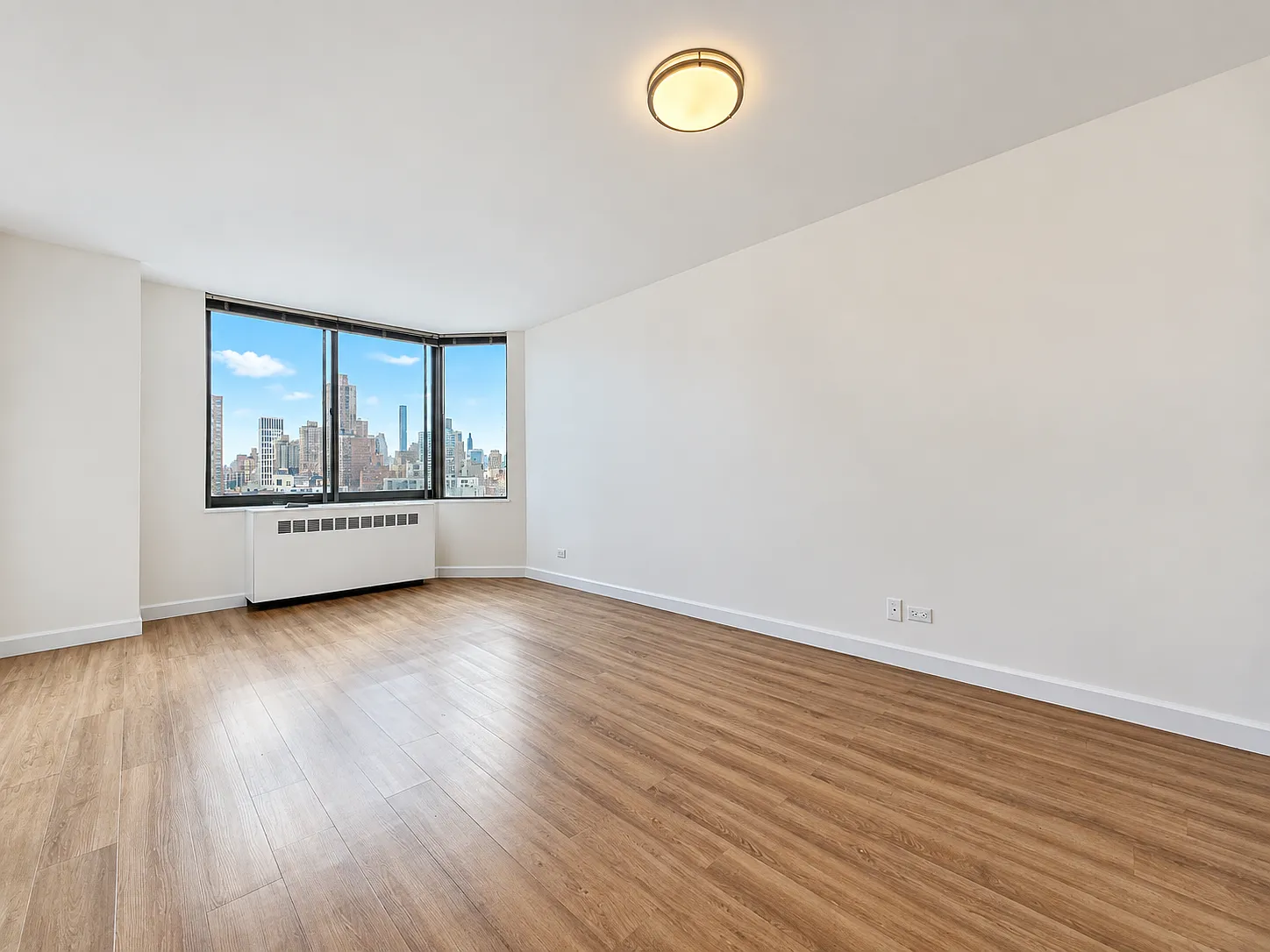 1735 York Avenue — Photo 4