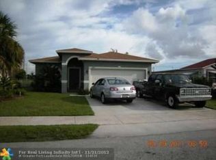 359 SW 11th St, Deerfield Beach, FL 33441