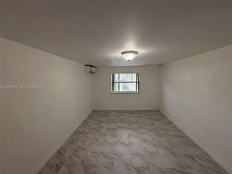 3513 SW 4th St #2 — Photo 4