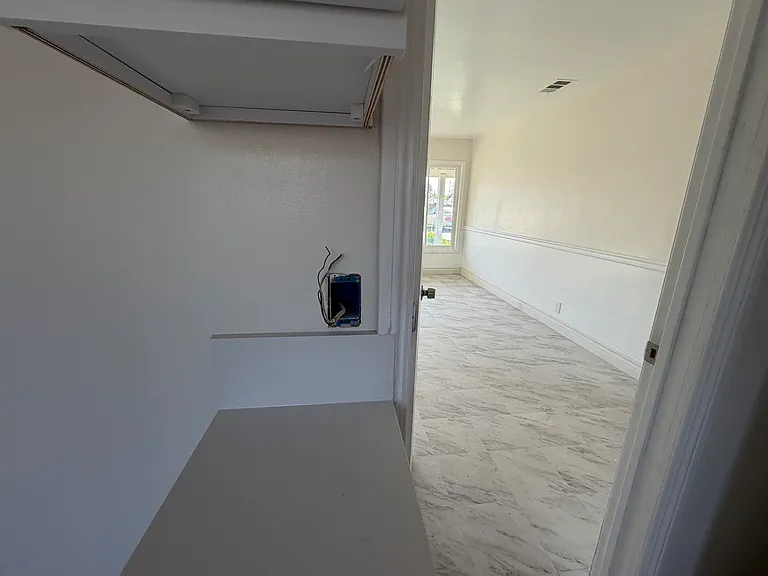 1612 Encino Ave — Photo 4