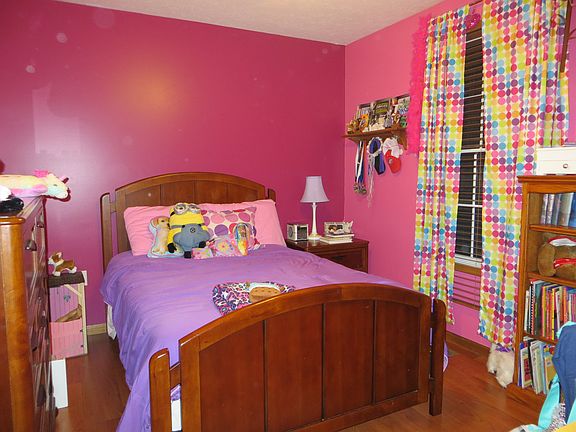 5th image of 870 Lone Rise Dr W
