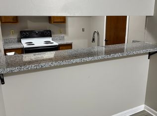 221 Antrim Dr APT B, Baton Rouge, LA 70815