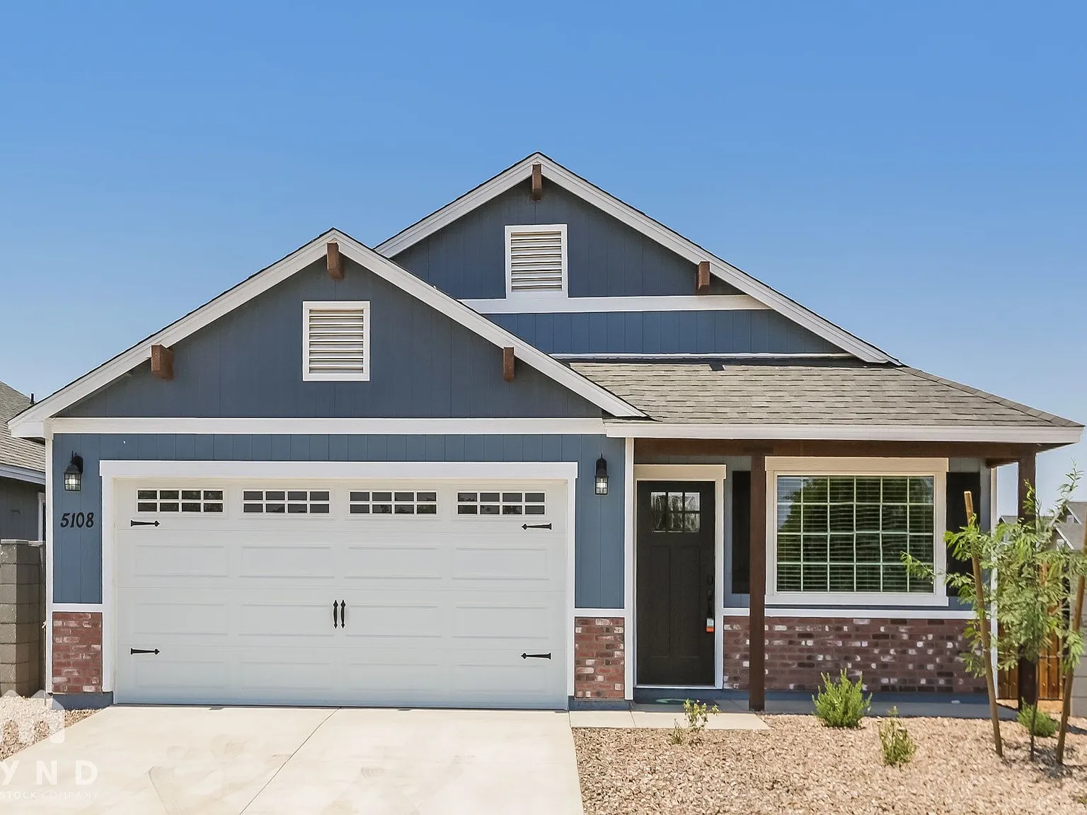 3 bed, 2.0 bath, 1100 sqft, $2,020 — Photo 1