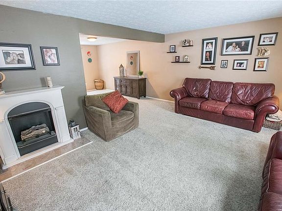 2nd image of 887 W Abbey Dr