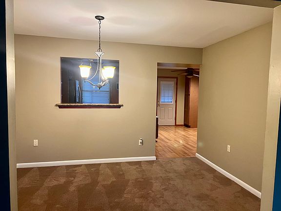 3rd image of 44 Knock North Knoll Cir