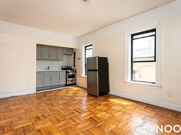 3rd image of 148 Hancock St APT 3C