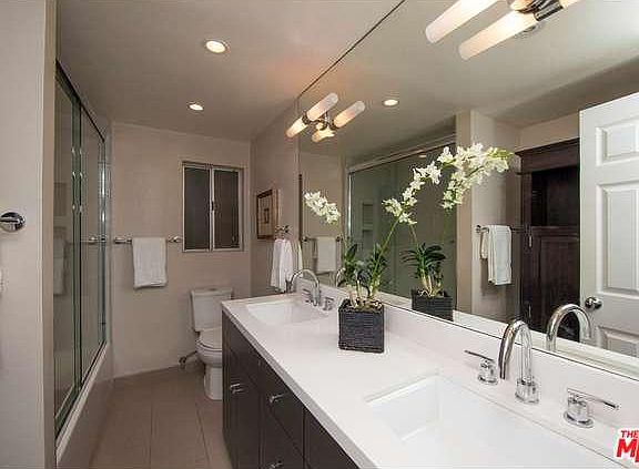 2nd image of 11920 Dorothy St APT 101