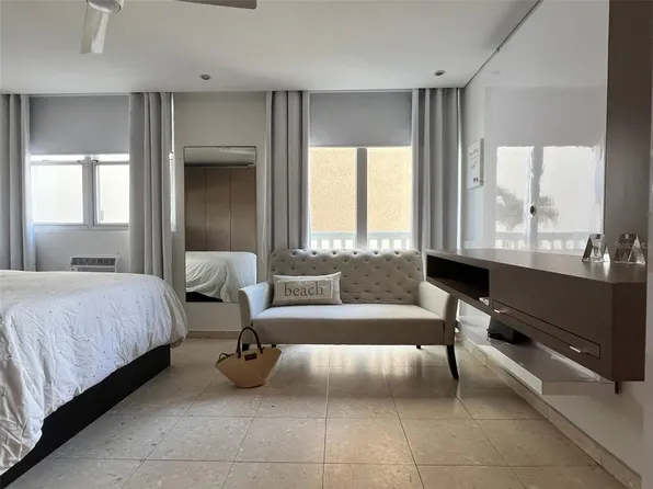 3511 Isla Verde Ave #204, Carolina, PR 00979