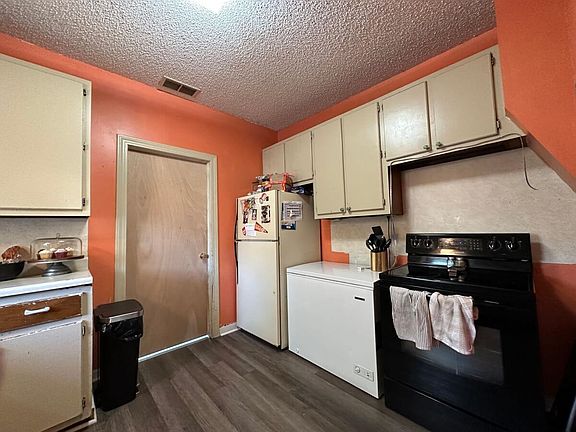 5th image of 1107 W 2nd Ave
