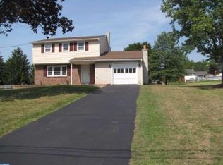 1325 Lynn Dr, Pottstown, PA 19464