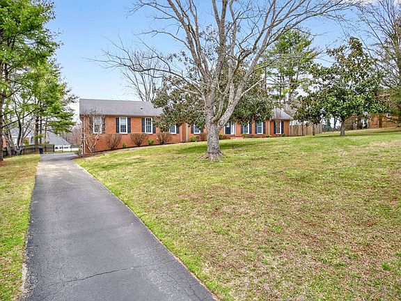2nd image of 9505 Inavale Ln