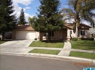 588 W Greg St, Farmersville, CA 93223