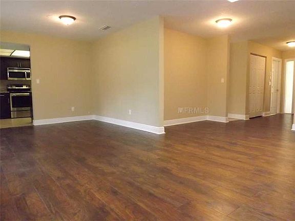 4th image of 1190 Breeze Dr