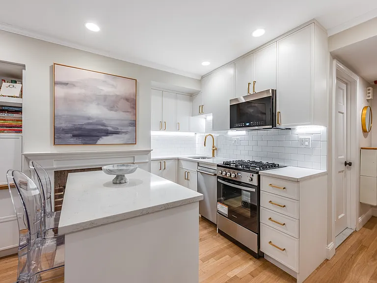 45 1/2 Garden St #45H — Photo 1