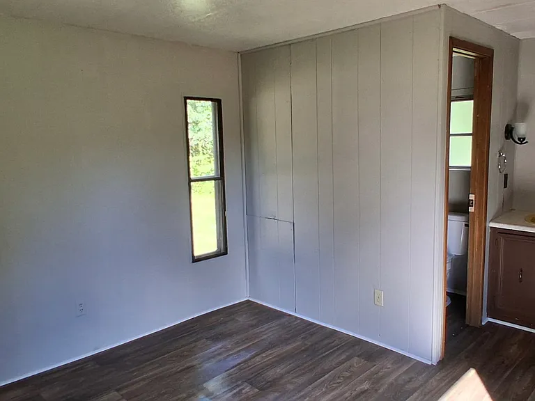 120 Joyner Ln — Photo 17