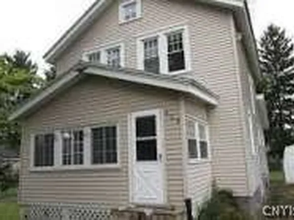 408 Garden City Dr, Syracuse, NY 13211