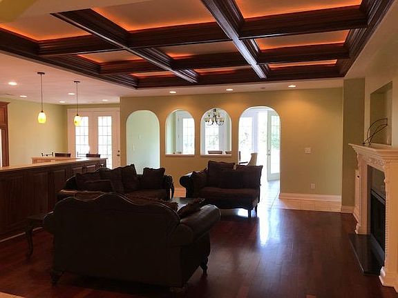 2nd image of 3265 Island Dr SE