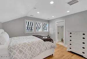 111 Sanborn Ave — Photo 38