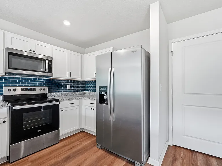 136 Pfitzer Ct — Photo 20