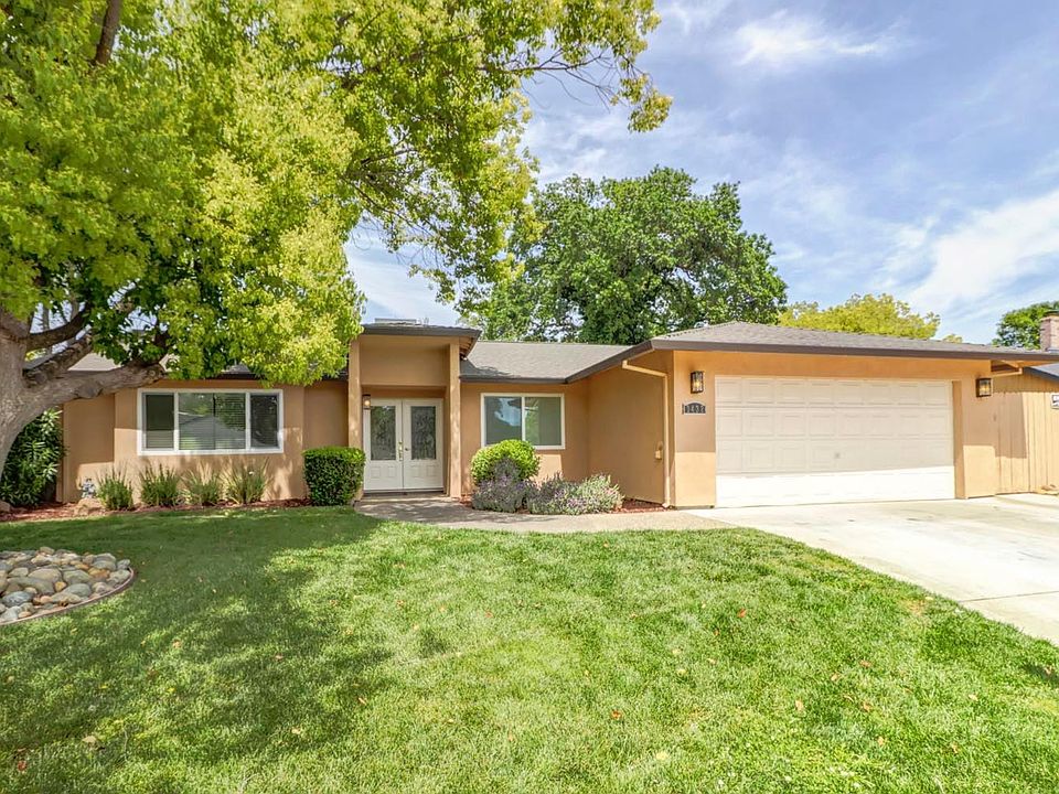 1st image of 3432 Grant Park Dr