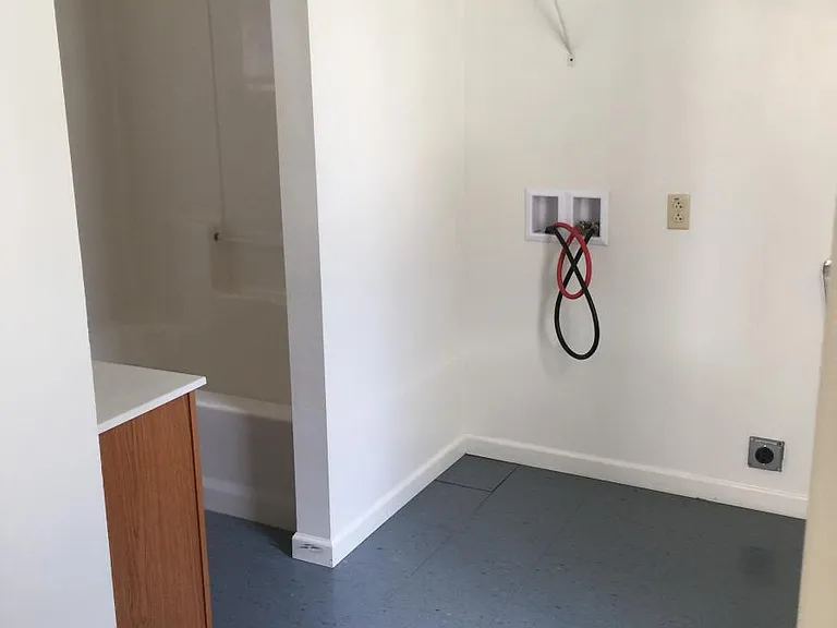 Washer/Dryer Hookup with Storage
