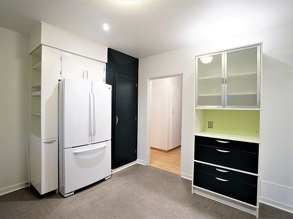3rd image of 7626 118th St NW