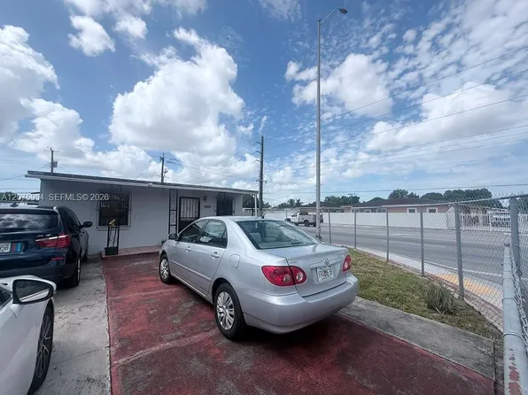 3190 NW 97th St, Miami, FL 33147