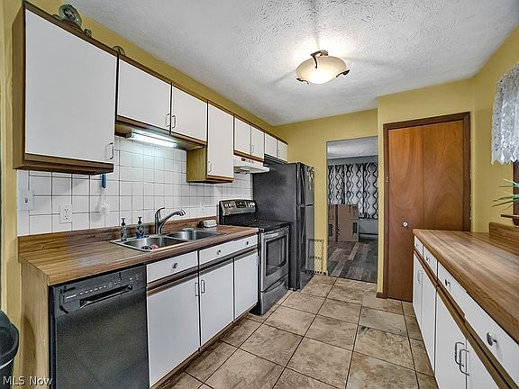 3rd image of 6246 Campbell Dr