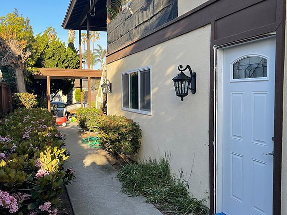 2nd image of 2589 Bayshore Ave