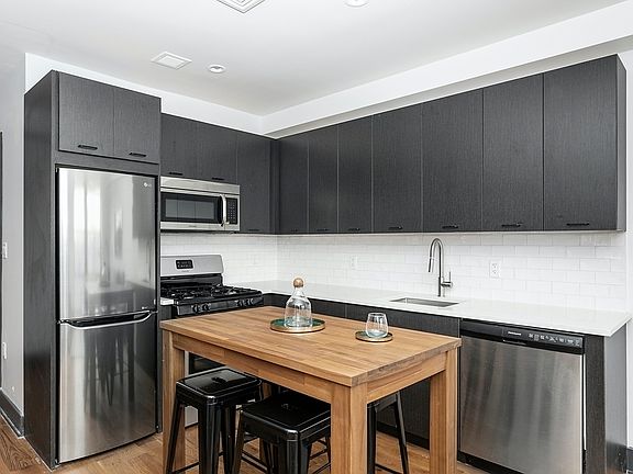 4th image of 340 E 117th St #6H