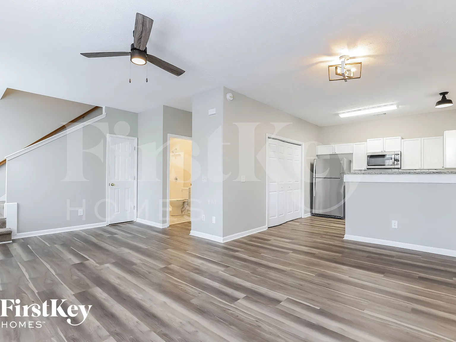 3 bed, 2.0 bath, 1424 sqft, $2,020 — Photo 4