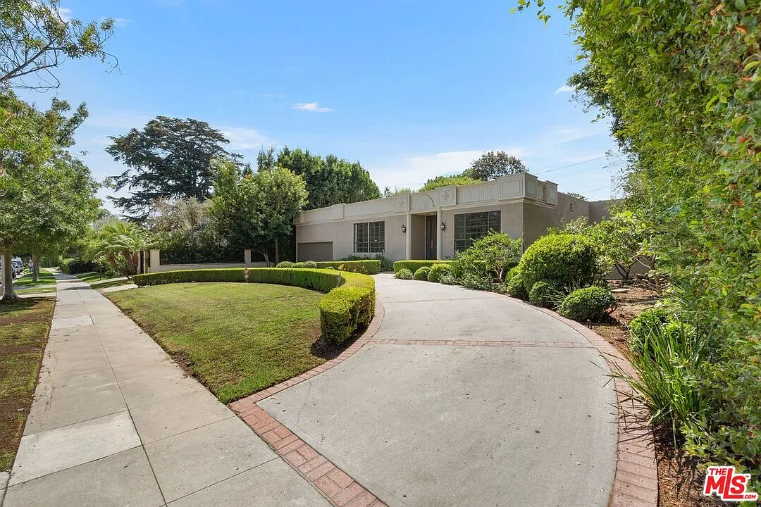 4 bed, 4.5 bath, 3400 sqft, $19,000 — Photo 3