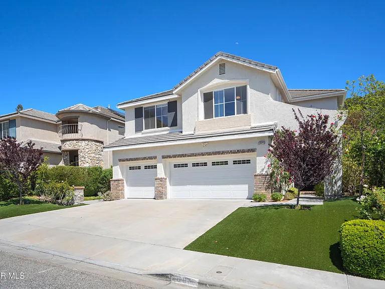 1004 Lambourne Pl — Photo 3