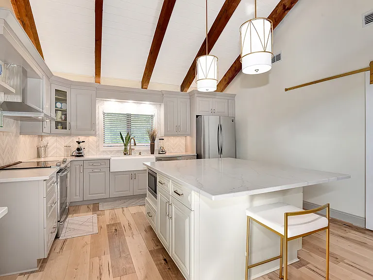 213 Riverbend Rd — Photo 4