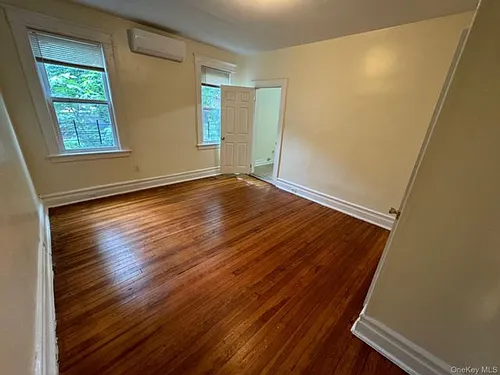22 Clove Rd #24C Photo 1