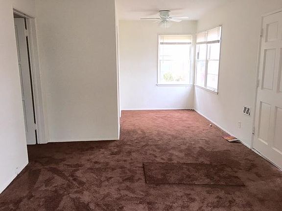 4th image of 2446 Ocean Park Blvd APT A