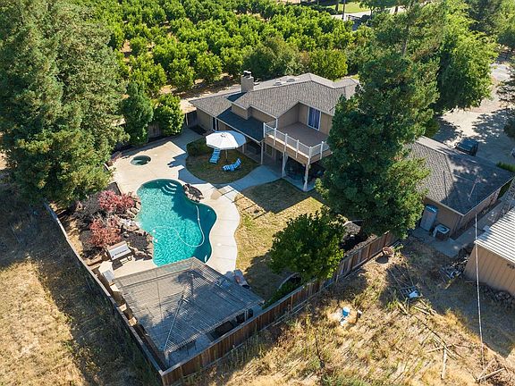 2nd image of 467 Fairland Ave