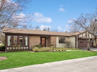 1412 Estate Ln, Glenview, IL 60025