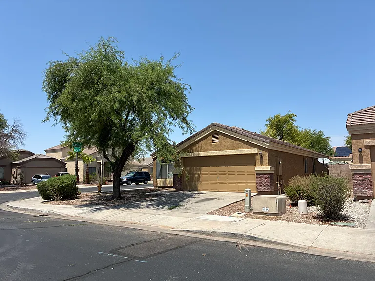 24032 W Pecan Rd — Photo 3