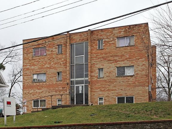 2nd image of 947 Grand Ave #4