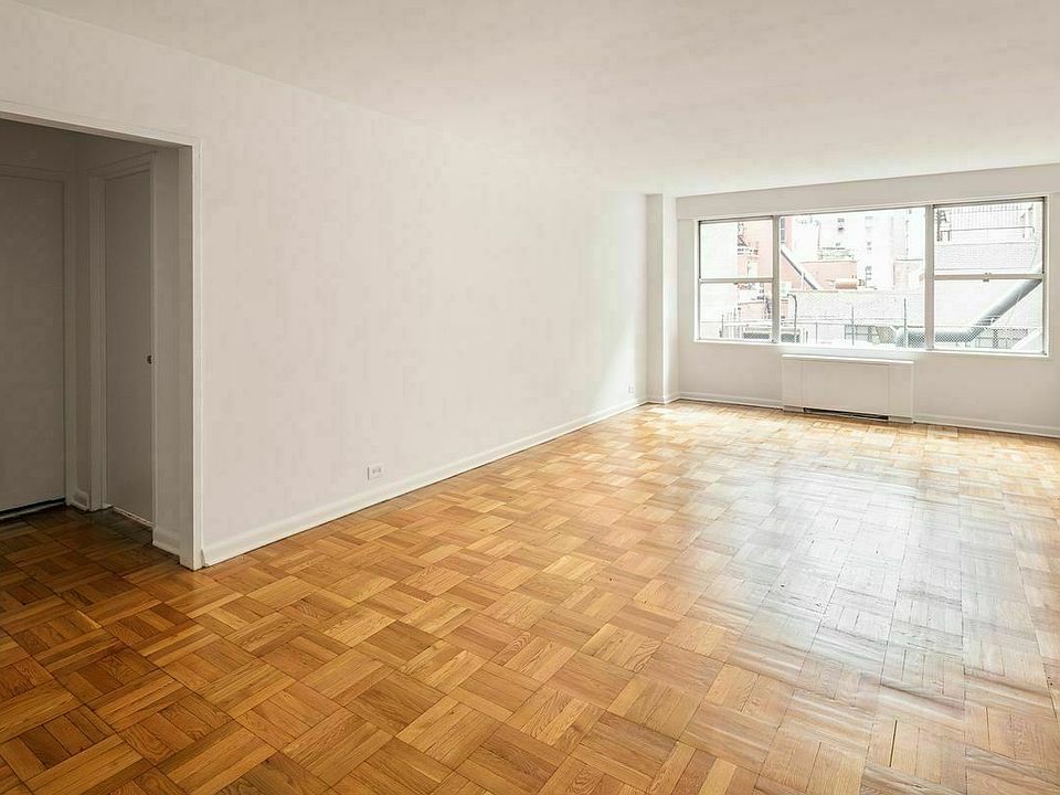 1st image of 77 W 55th St APT 3J
