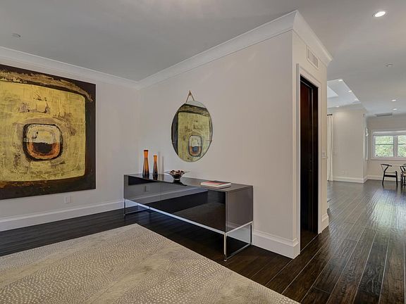 2nd image of 506 Orange Ave