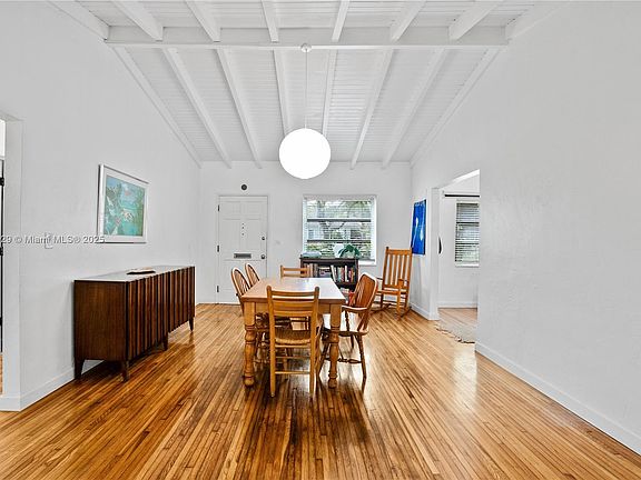 5th image of 1231 Tangier St