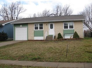 1031 N Homewood Ave, Springfield, MO 65802