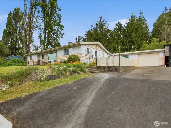 22616 24th Avenue S, Des Moines, WA 98198