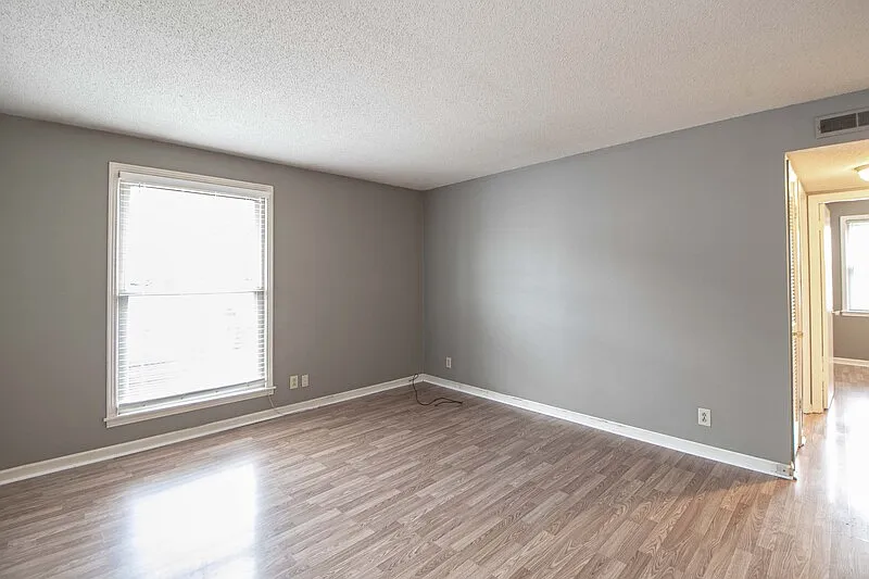 Building Photo - 807A Golfview Pl