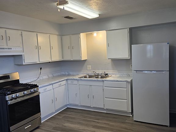 Kitchen - Gas Stove