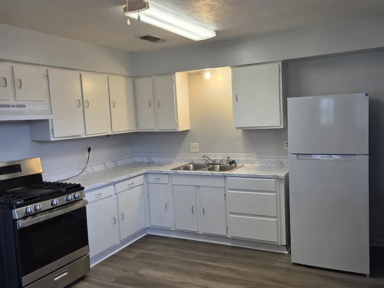 Kitchen - Gas Stove